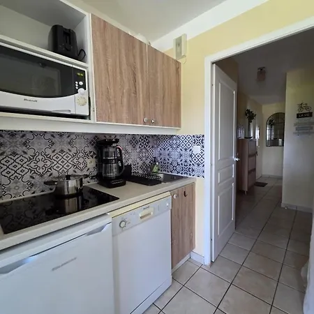 Jardin, Piscines, Wi-fi, Face *